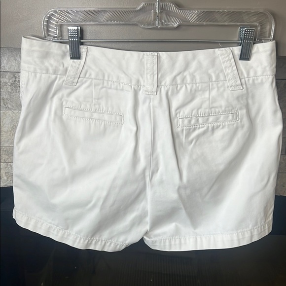 J. Crew White Classic Twill Chino shorts City fit size 4 - Picture 10 of 13